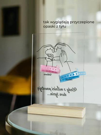 Personalized Plaque With a Hospital Armband and "Ale Radość" Notes